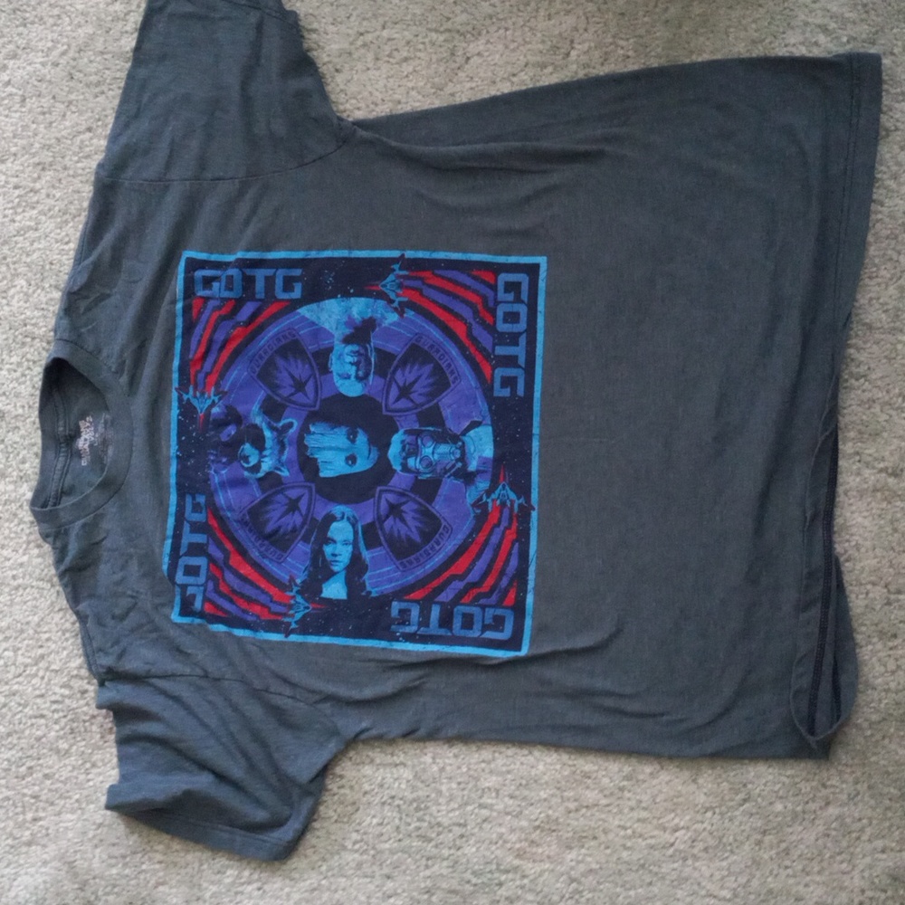 Graphic T